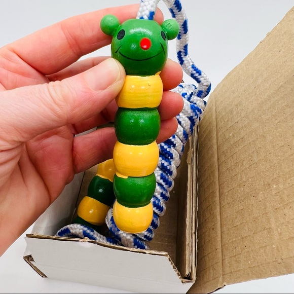 NWT Corde a Sauter Jump Rope Green Yellow Caterpillar Handles.Blue White Rope. - Picture 4 of 5